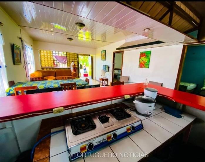 Villa Casa Artavia Tortuguero Zimmer foto